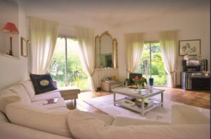Lounge room